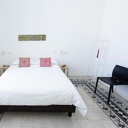 B&B Angioy 18 Кальяри Экстерьер фото