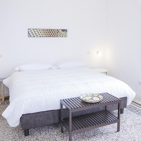 B&B Angioy 18 Кальяри Экстерьер фото