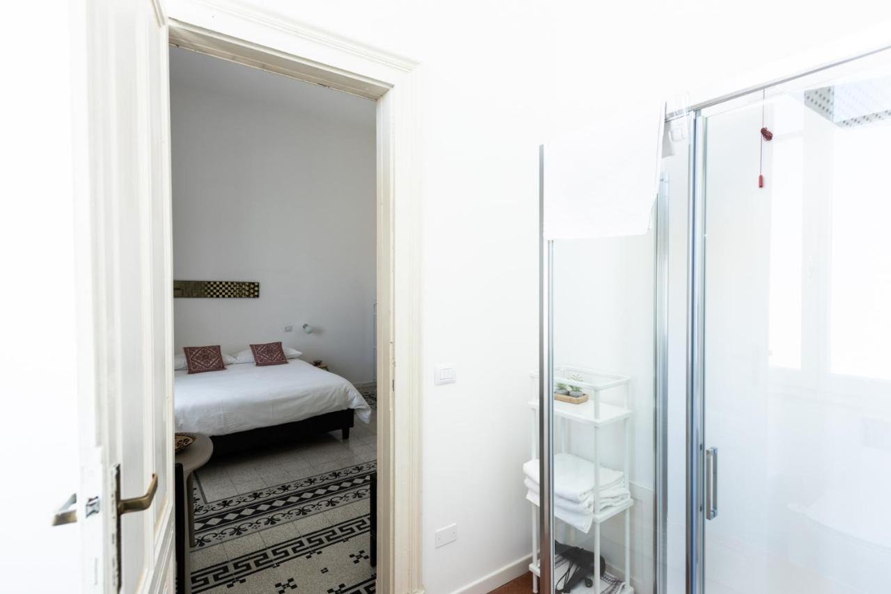 B&B Angioy 18 Кальяри Экстерьер фото