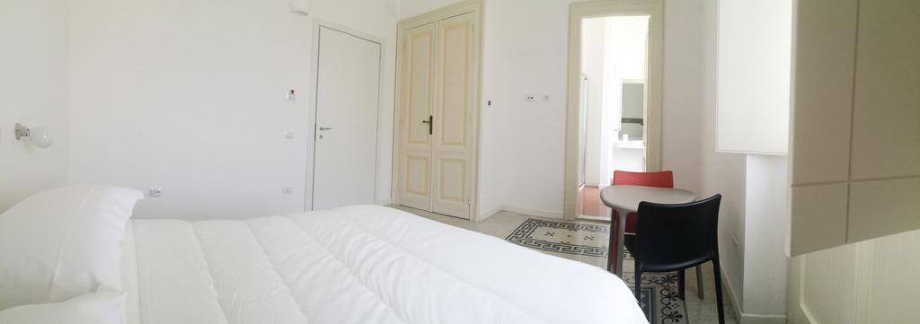 B&B Angioy 18 Кальяри Экстерьер фото